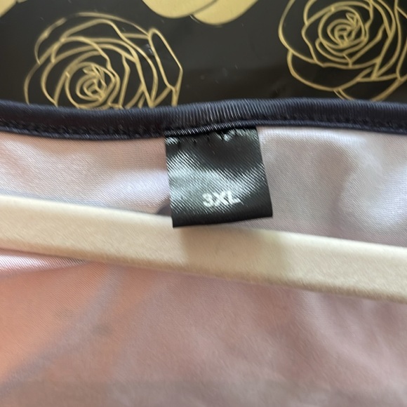 Pink striped dress - Picture 4 of 4